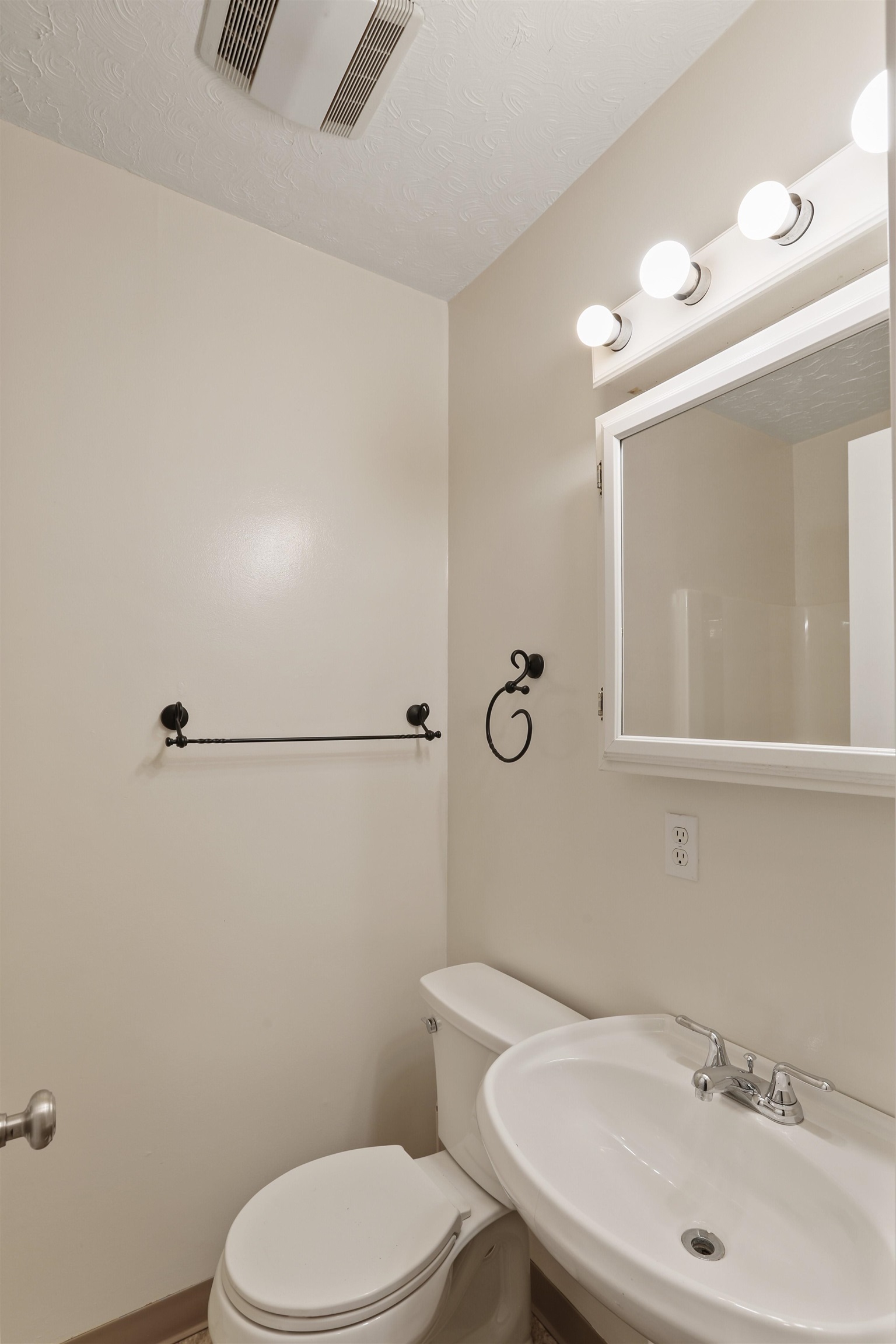 17221 North Little Spokane Drive Colbert, WA 99005 - Photo 13 of 29