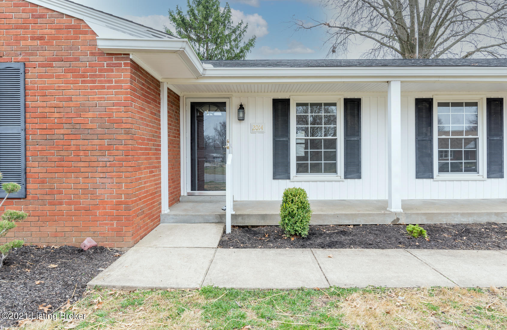 2014 Janlyn Road Louisville, KY 40299 - Photo 3 of 53 2014-18