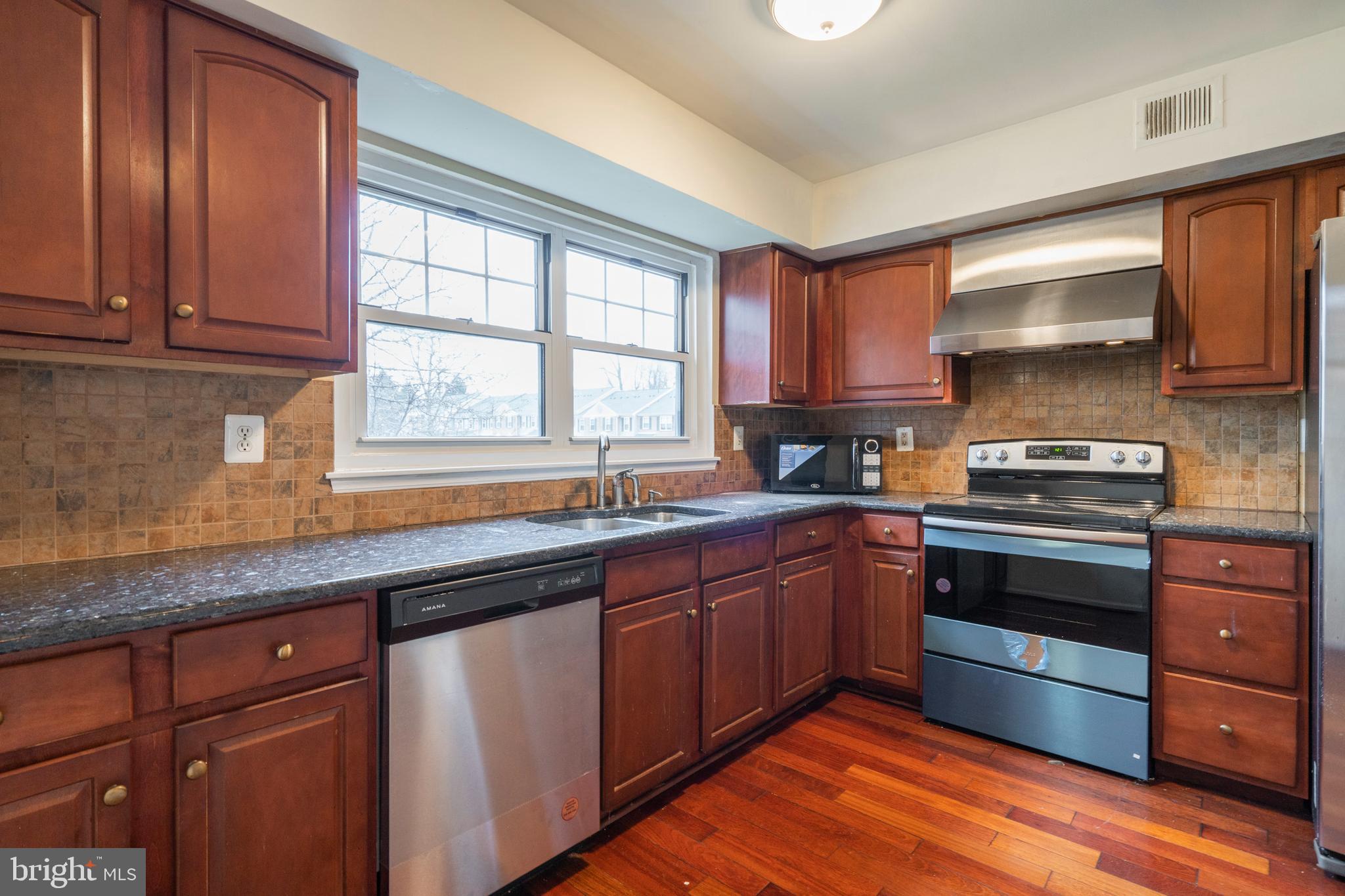 9 Ramsgate Court, Unit 209 U9 Blue Bell, PA 19422 - Photo 9 of 48 Gallery Image 9