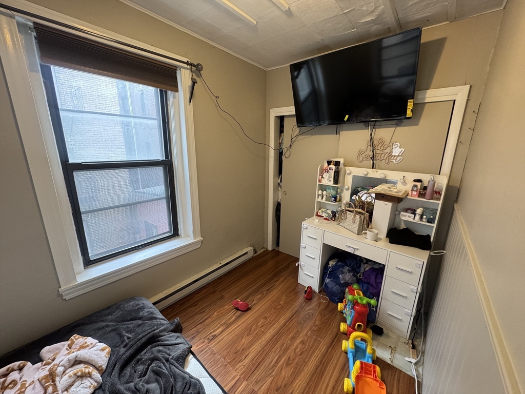 205 Endicott Street, Unit 2 Boston, MA 02113 - Photo 8 of 10