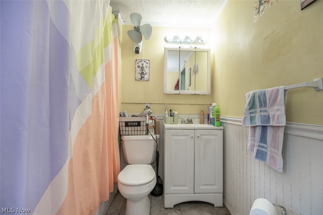 14600 Triskett Road Cleveland, OH 44111 - Photo 18 of 41