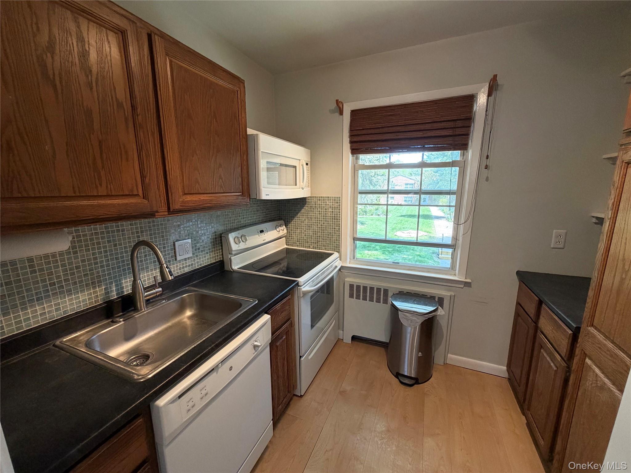 182 Pinewood Road, Unit 24 Hartsdale, NY 10530 - Photo 9 of 16 Kitchen with dishwasher.