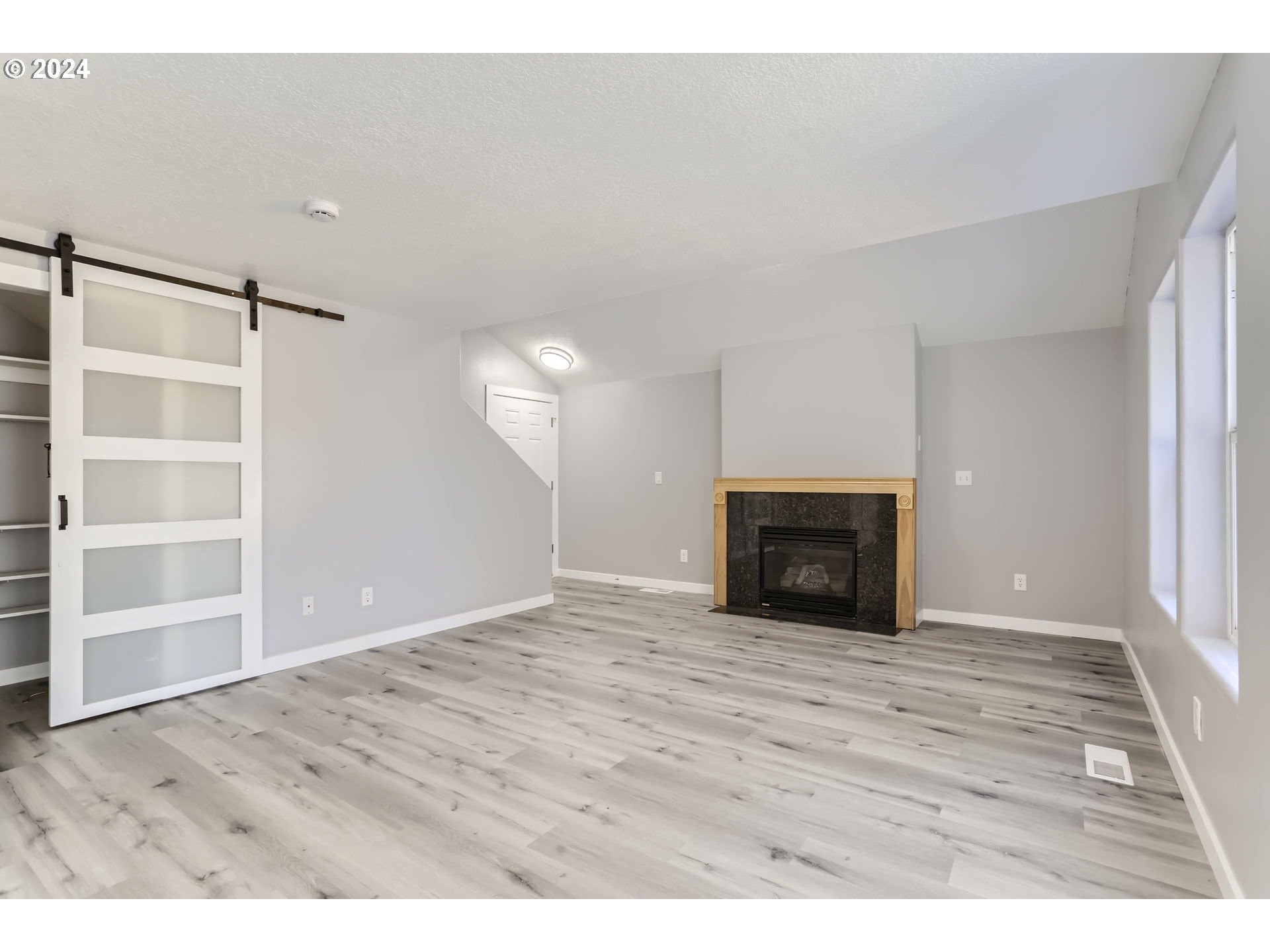 3944 Southeast 154th Place Portland, OR 97236 - Photo 7 of 27