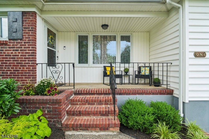 1 Archbridge Lane Springfield, NJ 07081 - Photo 2 of 37