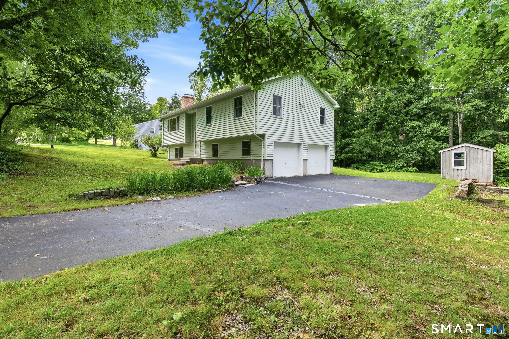 19 Holmes Road East Lyme, CT 06333 - Photo 3 of 39