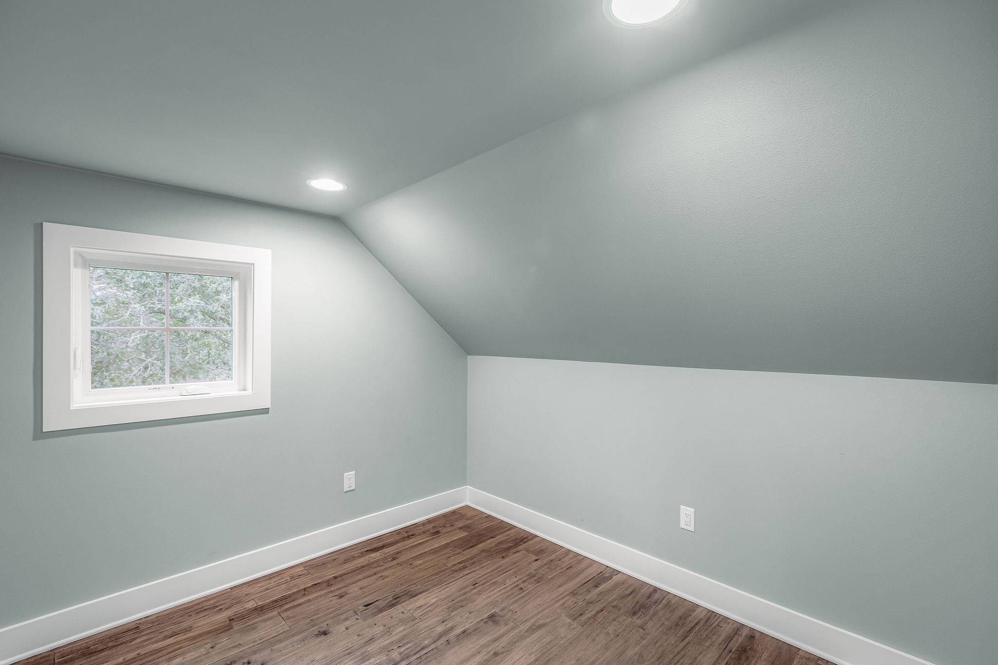 812 Jennings Branch Georgetown, TX 78633 - Photo 35 of 40 an empty room with wooden floor and windows