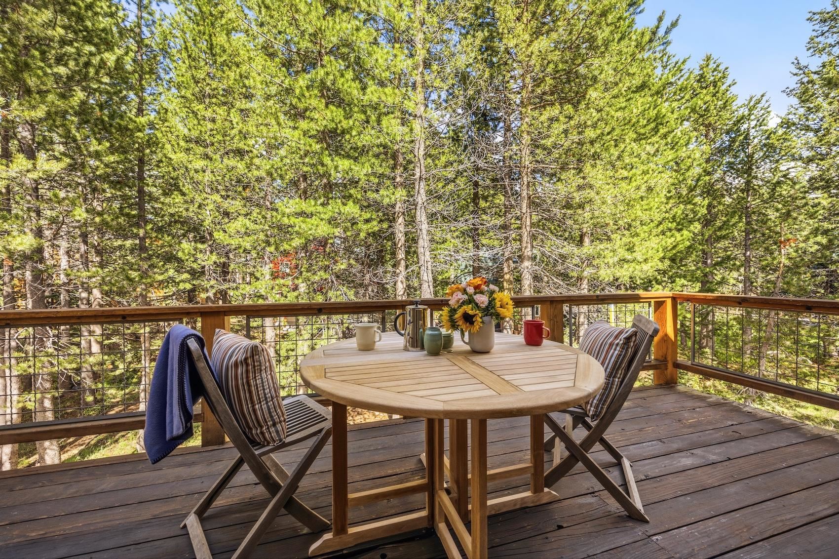 6104 Serene Road Soda Springs, CA 95728 - Photo 21 of 28
