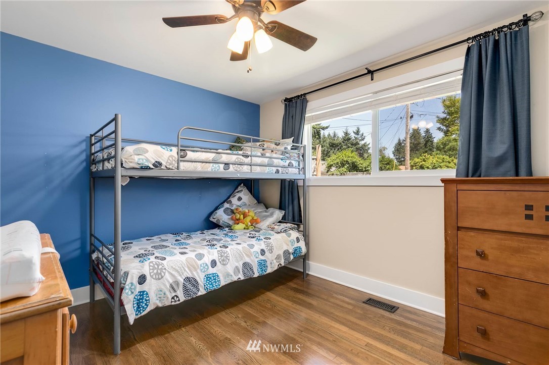 3601 Northeast 23rd Court Renton, WA 98056 - Photo 13 of 23