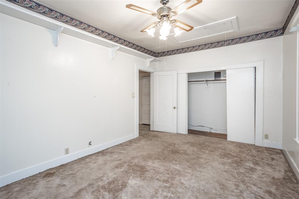 206 Ritchey Street Gainesville, TX 76240 - Photo 26 of 36 a view of an empty room