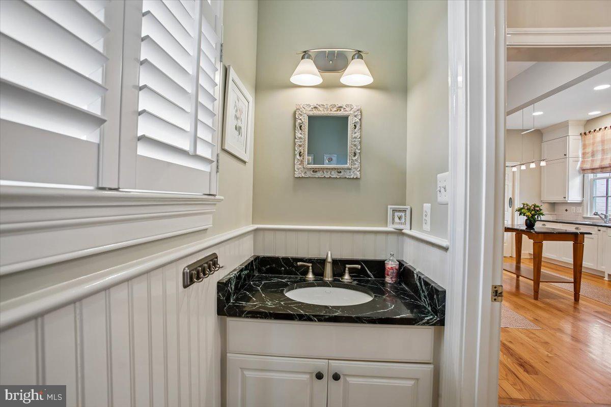 6809 Sorrel Street McLean, VA 22101 - Photo 18 of 101 Main level powder room off mud room