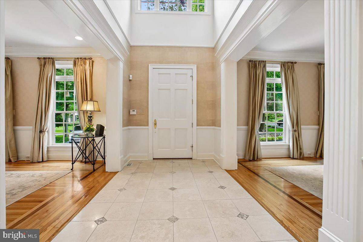 6809 Sorrel Street McLean, VA 22101 - Photo 4 of 101 Foyer view from family room