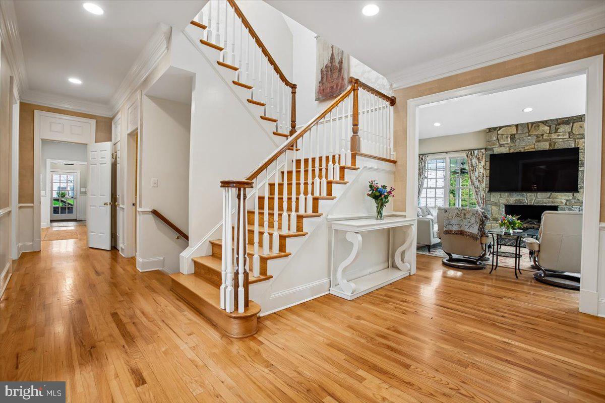 6809 Sorrel Street McLean, VA 22101 - Photo 5 of 101 Main stairway in foyer