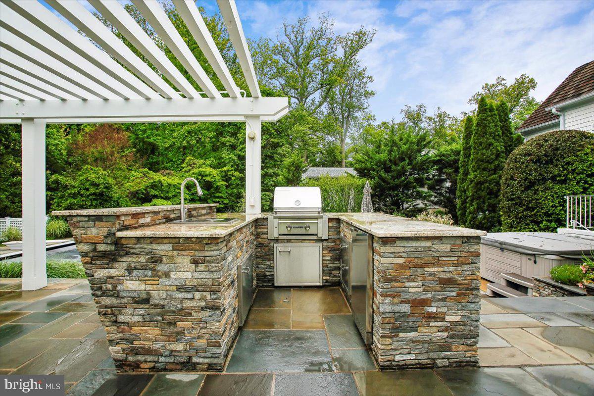 6809 Sorrel Street McLean, VA 22101 - Photo 80 of 101 a view of outdoor kitchen