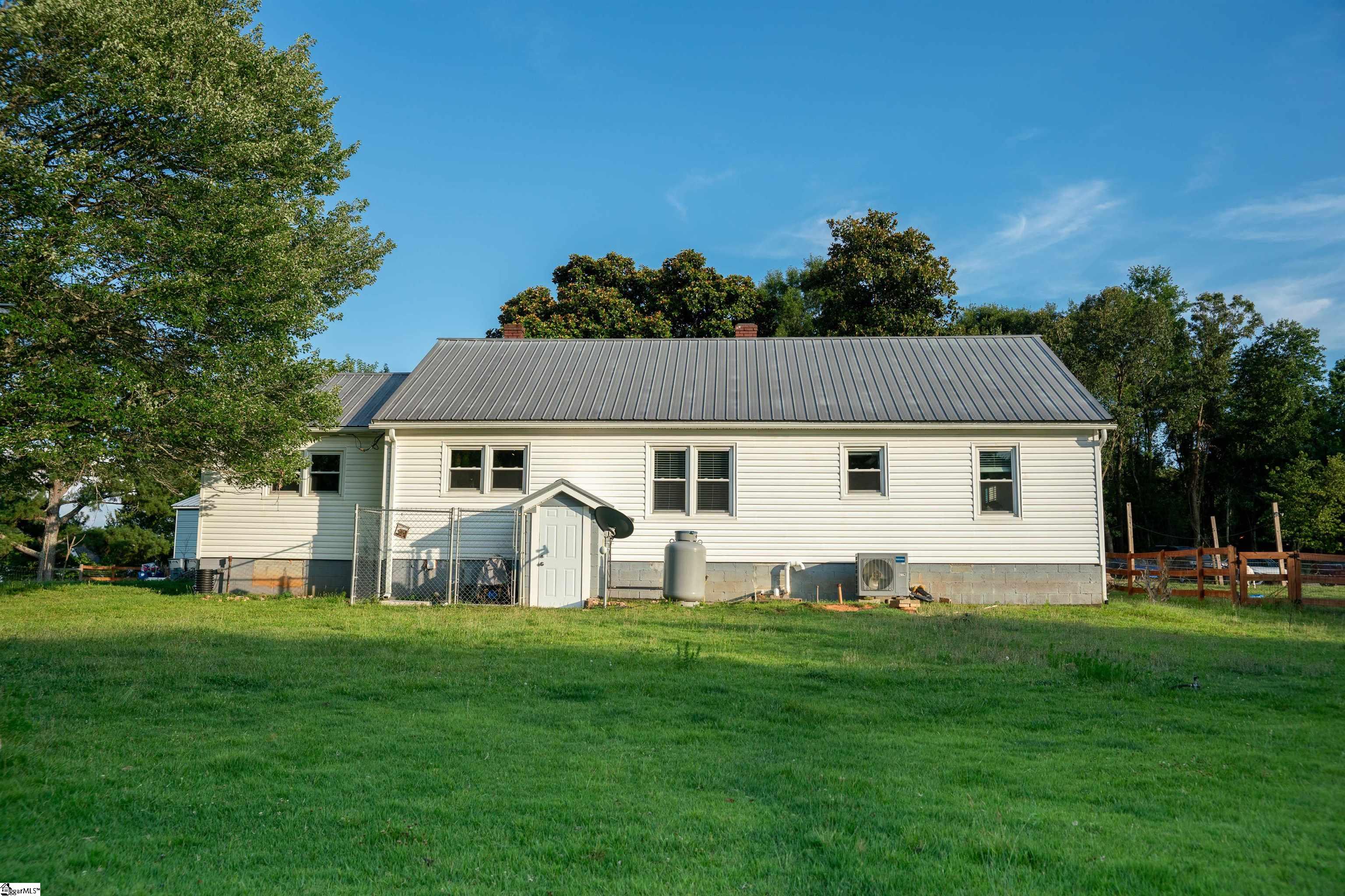 415 Ware Road Chesnee, SC 29323 - Photo 5 of 36