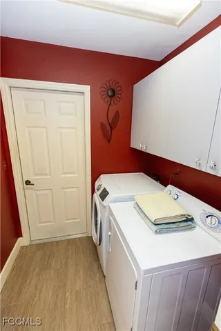 $599,990 | 9411 Old Hickory Circle, Fort Myers, FL 33912