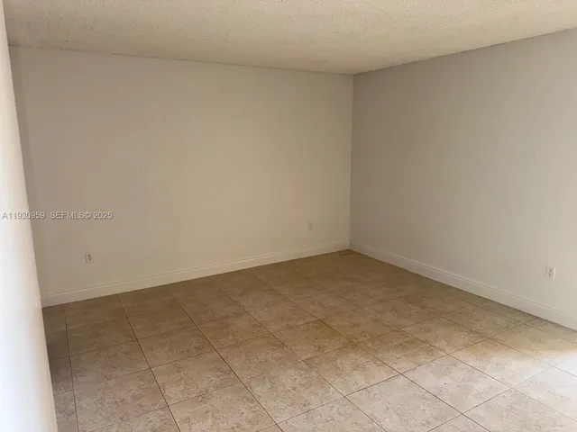 $254,000 | 4525 West 20th Avenue, Unit 118, Hialeah, FL 33012