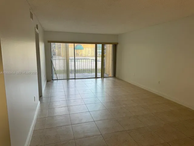 $254,000 | 4525 West 20th Avenue, Unit 118, Hialeah, FL 33012