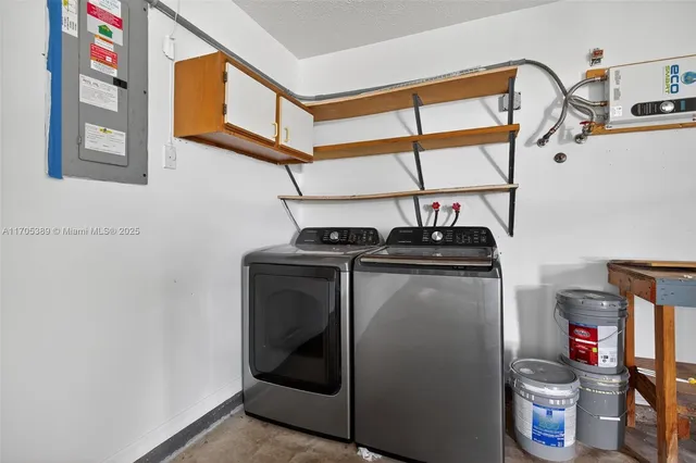 a view of utility room