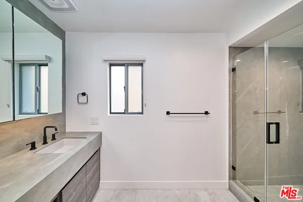 $4,895 | 145 South Maple Drive, Unit 101, Beverly Hills, CA 90212