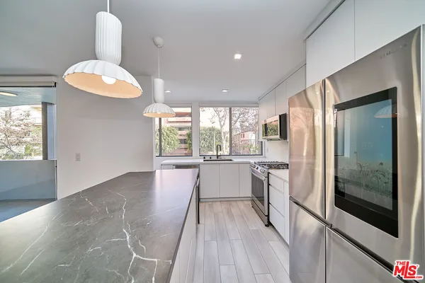 $4,895 | 145 South Maple Drive, Unit 101, Beverly Hills, CA 90212