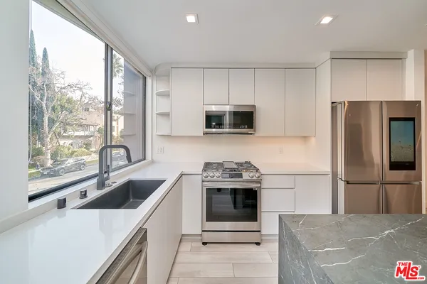 $4,895 | 145 South Maple Drive, Unit 101, Beverly Hills, CA 90212