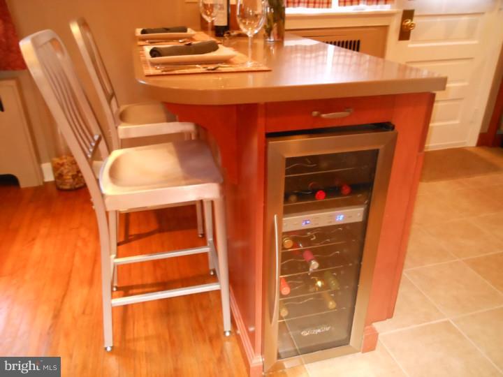 18 Medbury Road Wallingford, PA 19086 - Photo 4 of 13 Kitchen