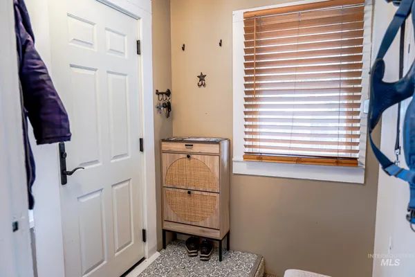 $239,999 | 90 East Jefferson, Huntington, OR 97907