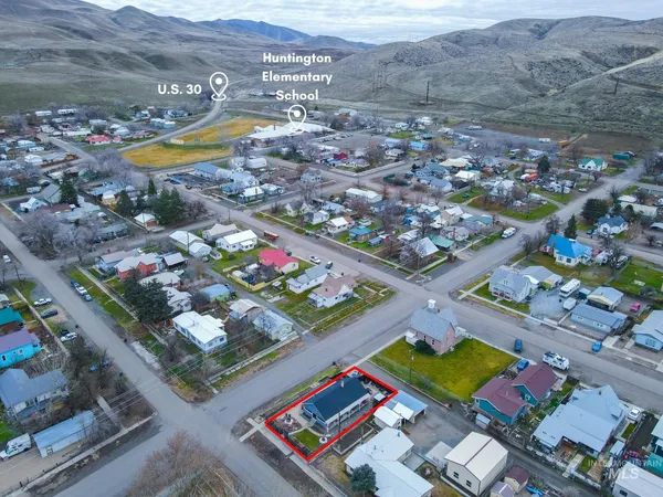 $239,999 | 90 East Jefferson, Huntington, OR 97907