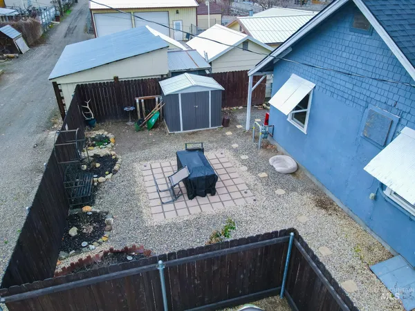 $239,999 | 90 East Jefferson, Huntington, OR 97907