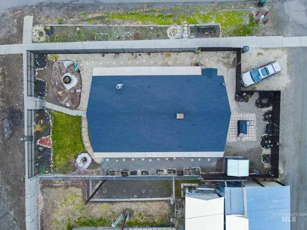 $239,999 | 90 East Jefferson, Huntington, OR 97907