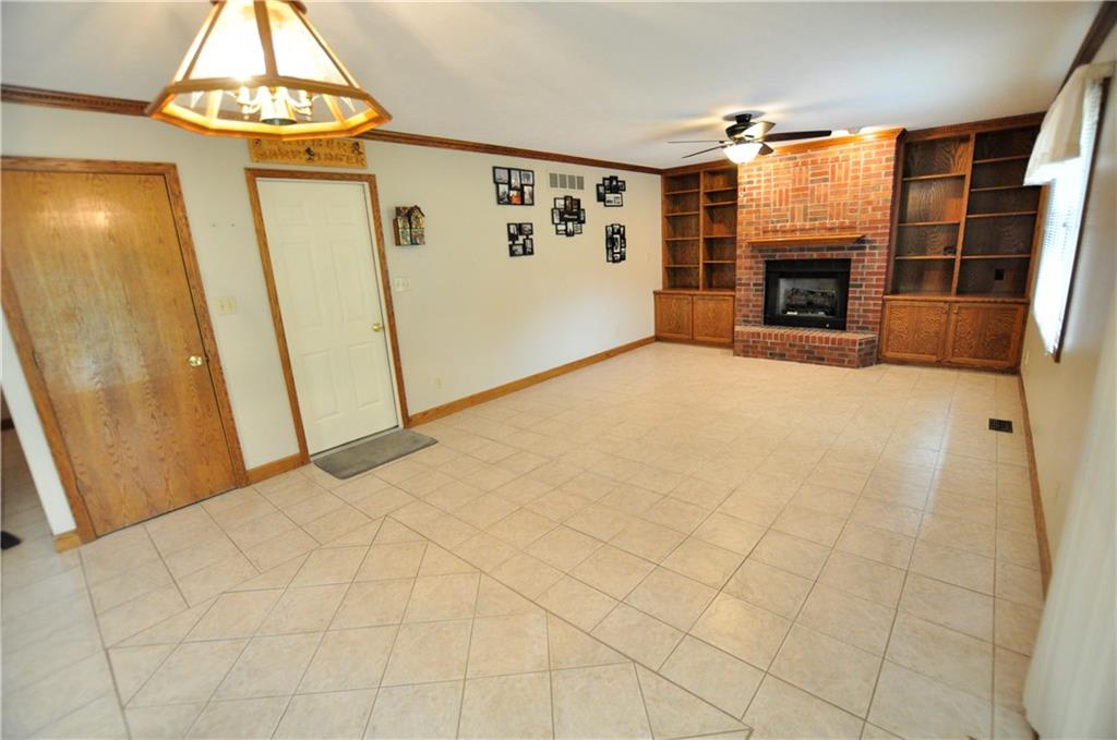 2251 Reston Lane Columbus, IN 47203 - Photo 15 of 51