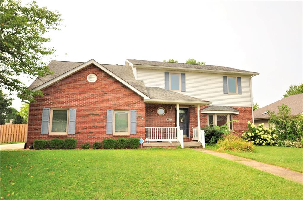 2251 Reston Lane Columbus, IN 47203 - Photo 3 of 51