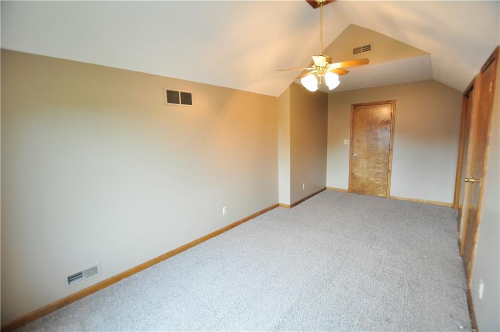2251 Reston Lane Columbus, IN 47203 - Photo 22 of 51