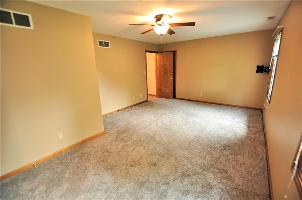 2251 Reston Lane Columbus, IN 47203 - Photo 25 of 51