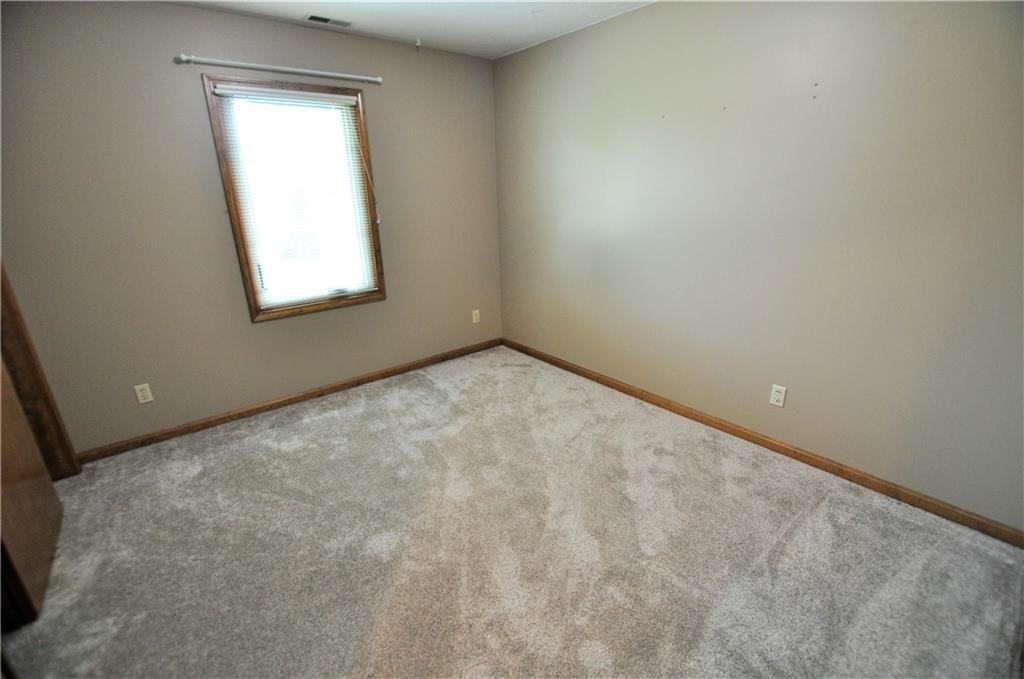 2251 Reston Lane Columbus, IN 47203 - Photo 29 of 51