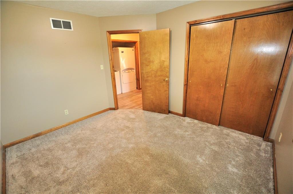 2251 Reston Lane Columbus, IN 47203 - Photo 31 of 51