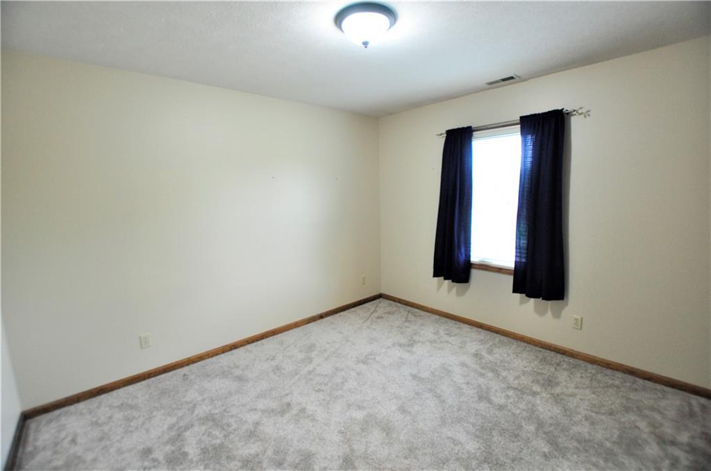 2251 Reston Lane Columbus, IN 47203 - Photo 32 of 51