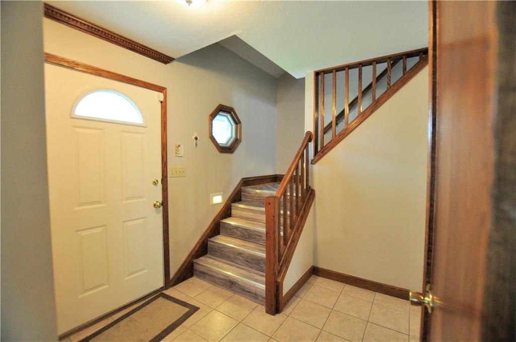 2251 Reston Lane Columbus, IN 47203 - Photo 5 of 51