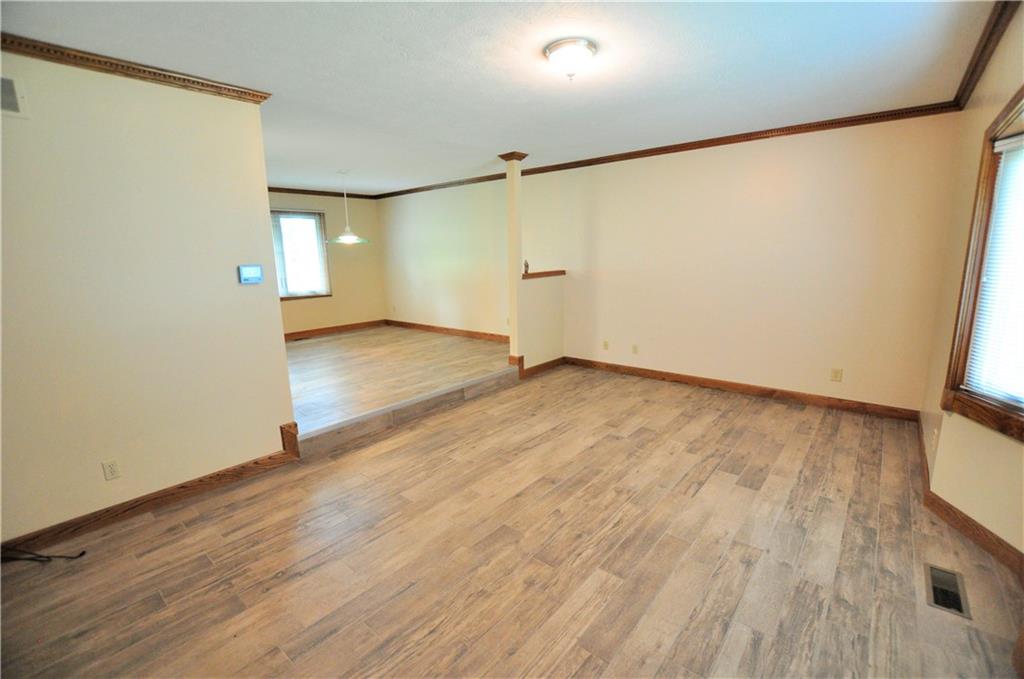 2251 Reston Lane Columbus, IN 47203 - Photo 6 of 51