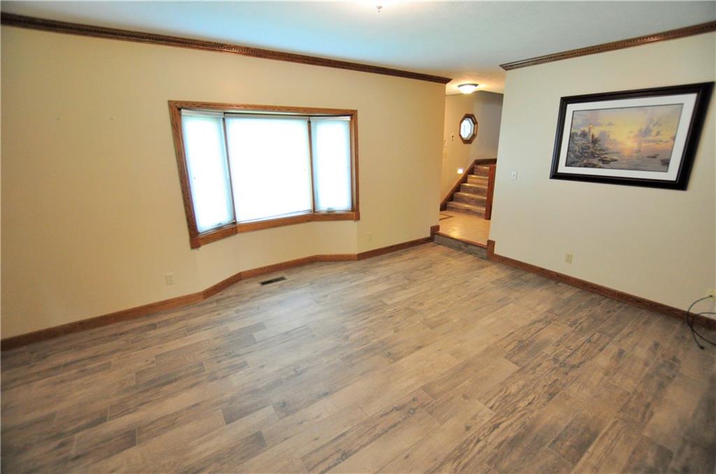 2251 Reston Lane Columbus, IN 47203 - Photo 7 of 51