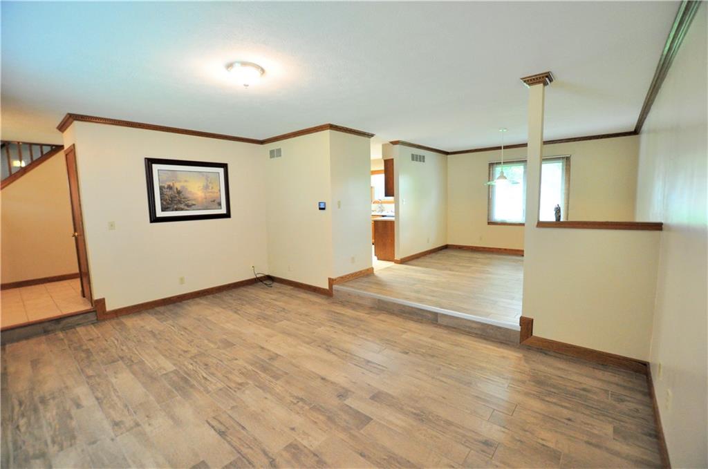 2251 Reston Lane Columbus, IN 47203 - Photo 8 of 51