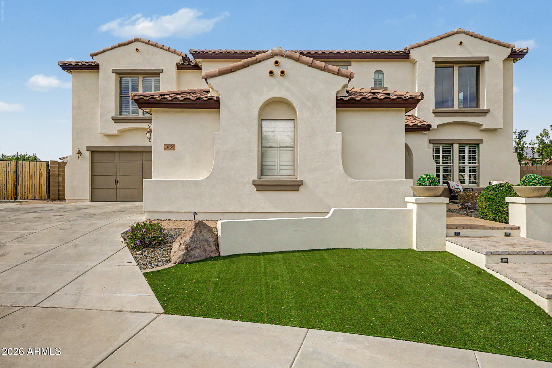 13058 West Lowden Road Peoria, AZ 85383 - Photo 9 of 122 09-Lowden