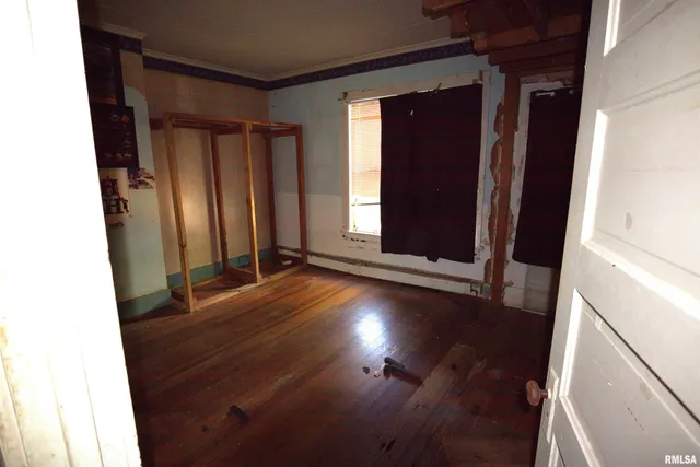 $15,500 | 106 South 1st Street, Elkville, IL 62932