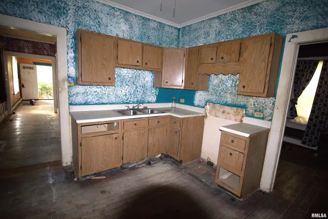 $15,500 | 106 South 1st Street, Elkville, IL 62932