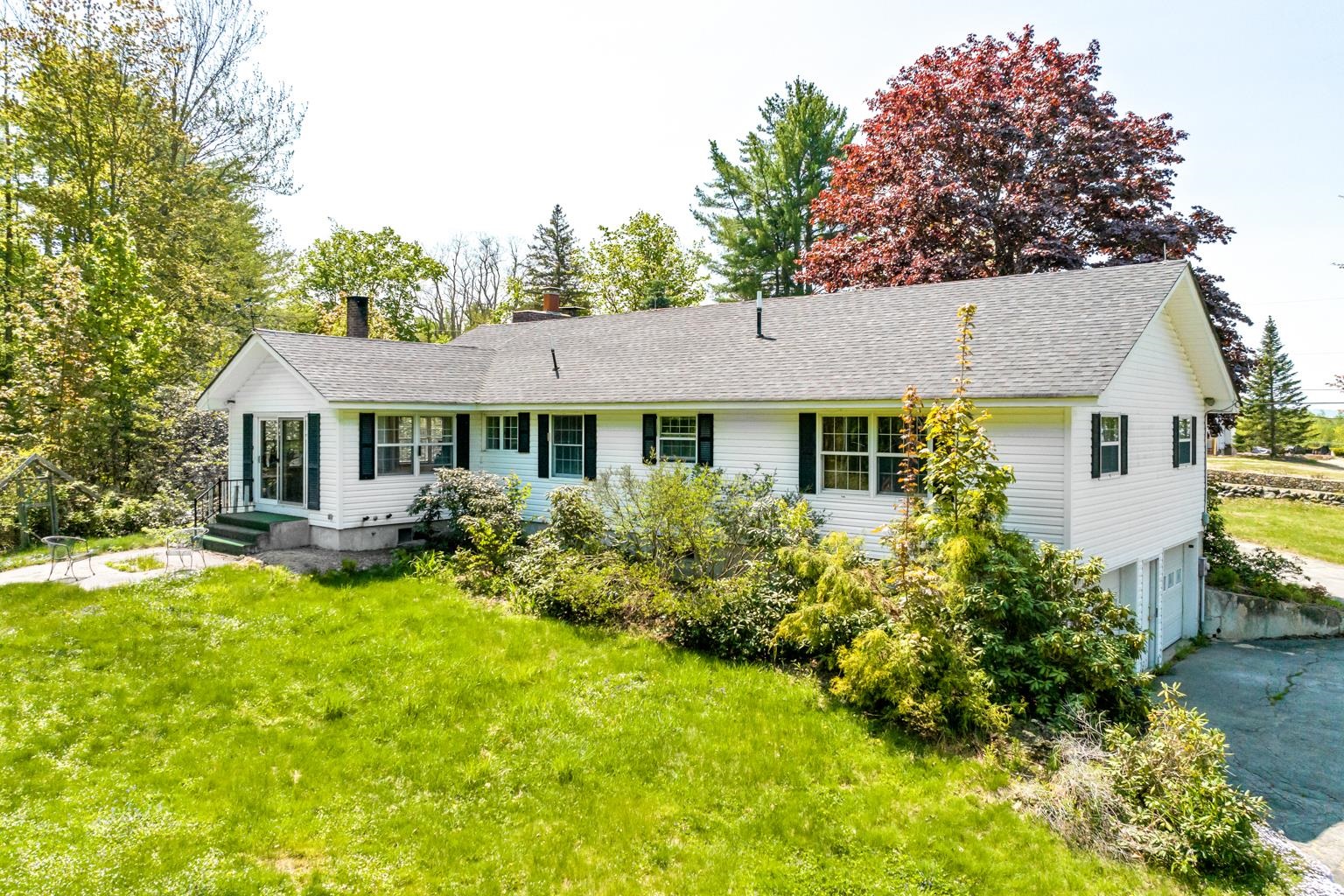 147 Mountain Road Tuftonboro, NH 03816 - Photo 2 of 30