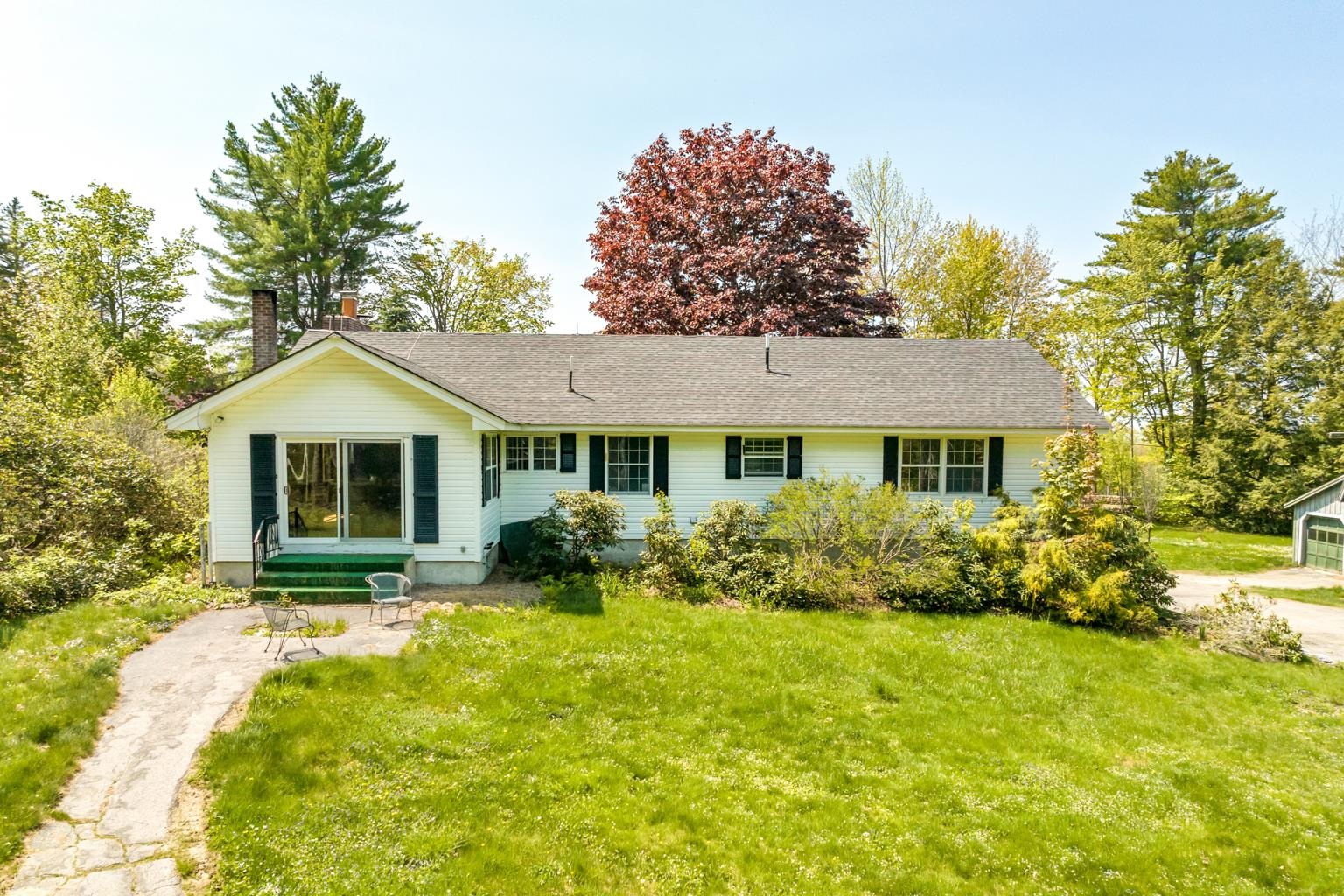 147 Mountain Road Tuftonboro, NH 03816 - Photo 3 of 30