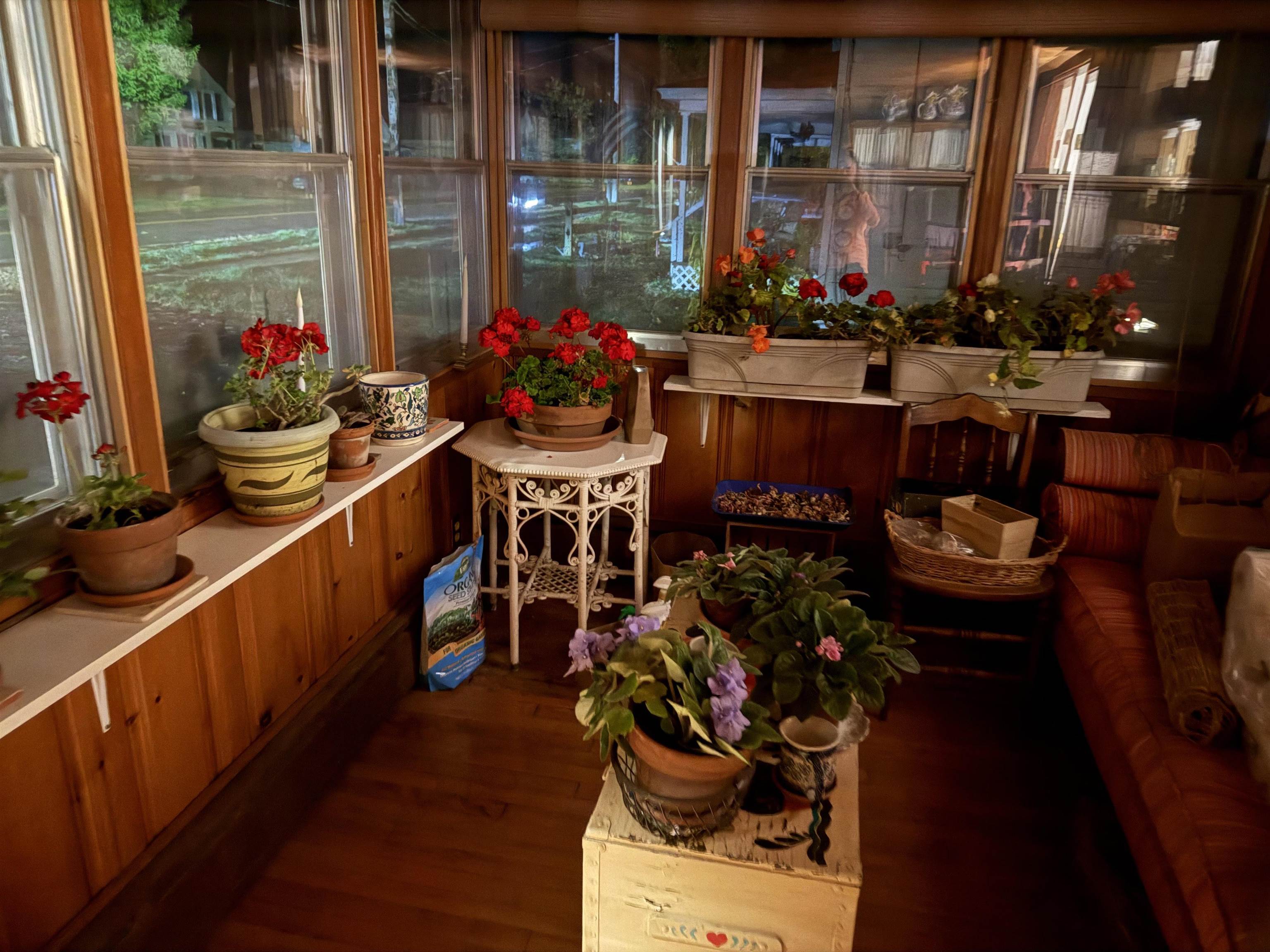 291 College Street North Poultney, VT 05764 - Photo 4 of 28