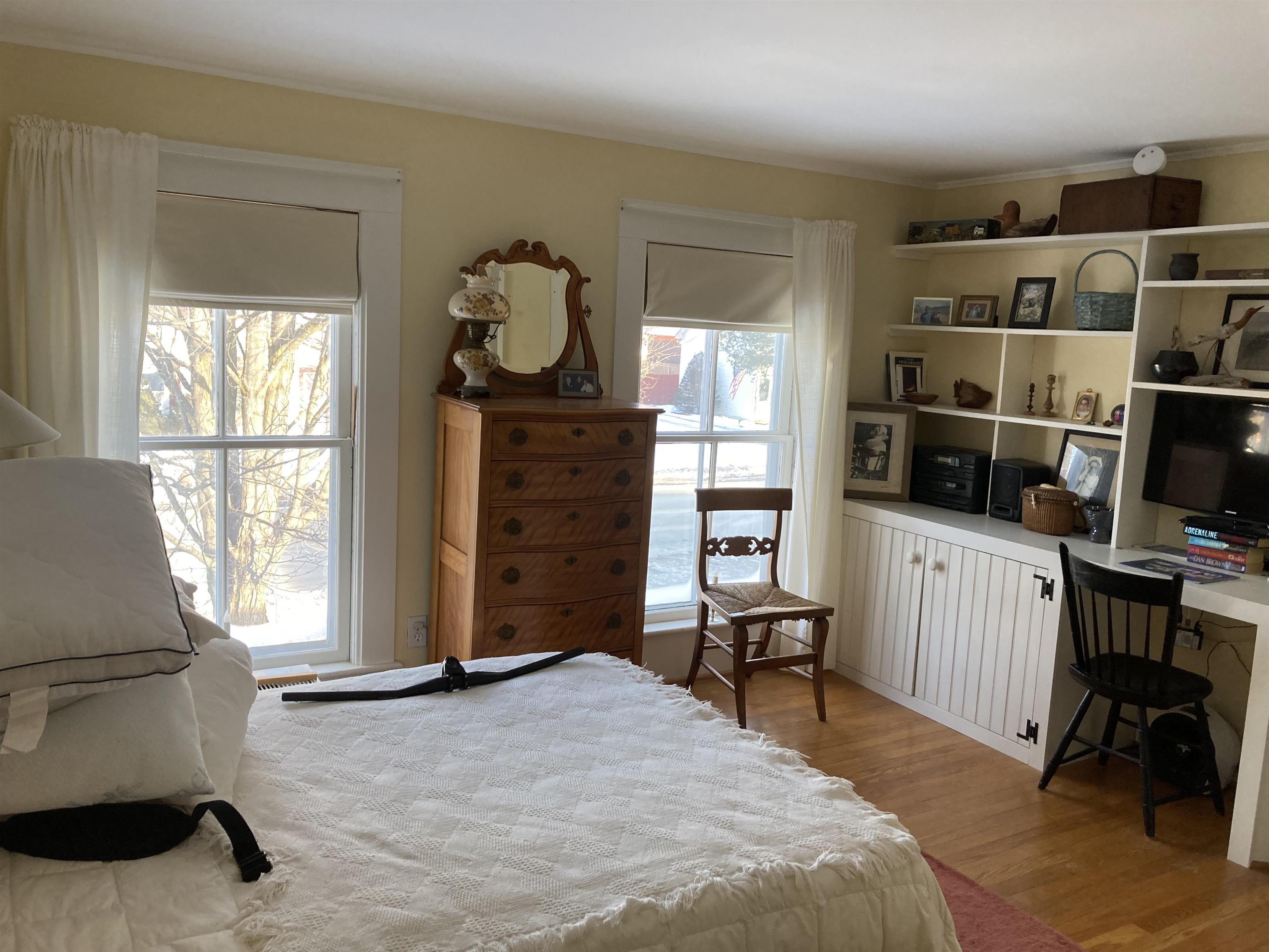 291 College Street North Poultney, VT 05764 - Photo 7 of 28