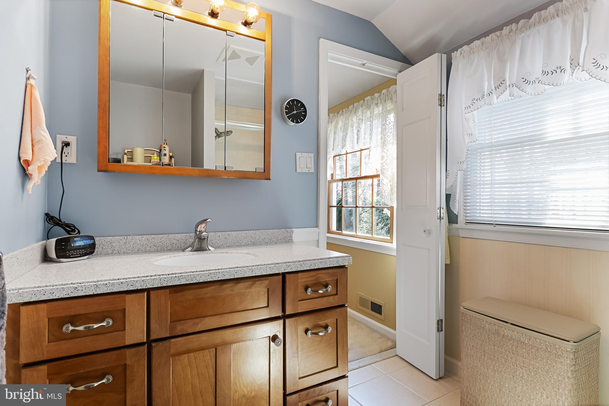 181 Westover Drive Delran, NJ 08075 - Photo 27 of 53 Primary Bath