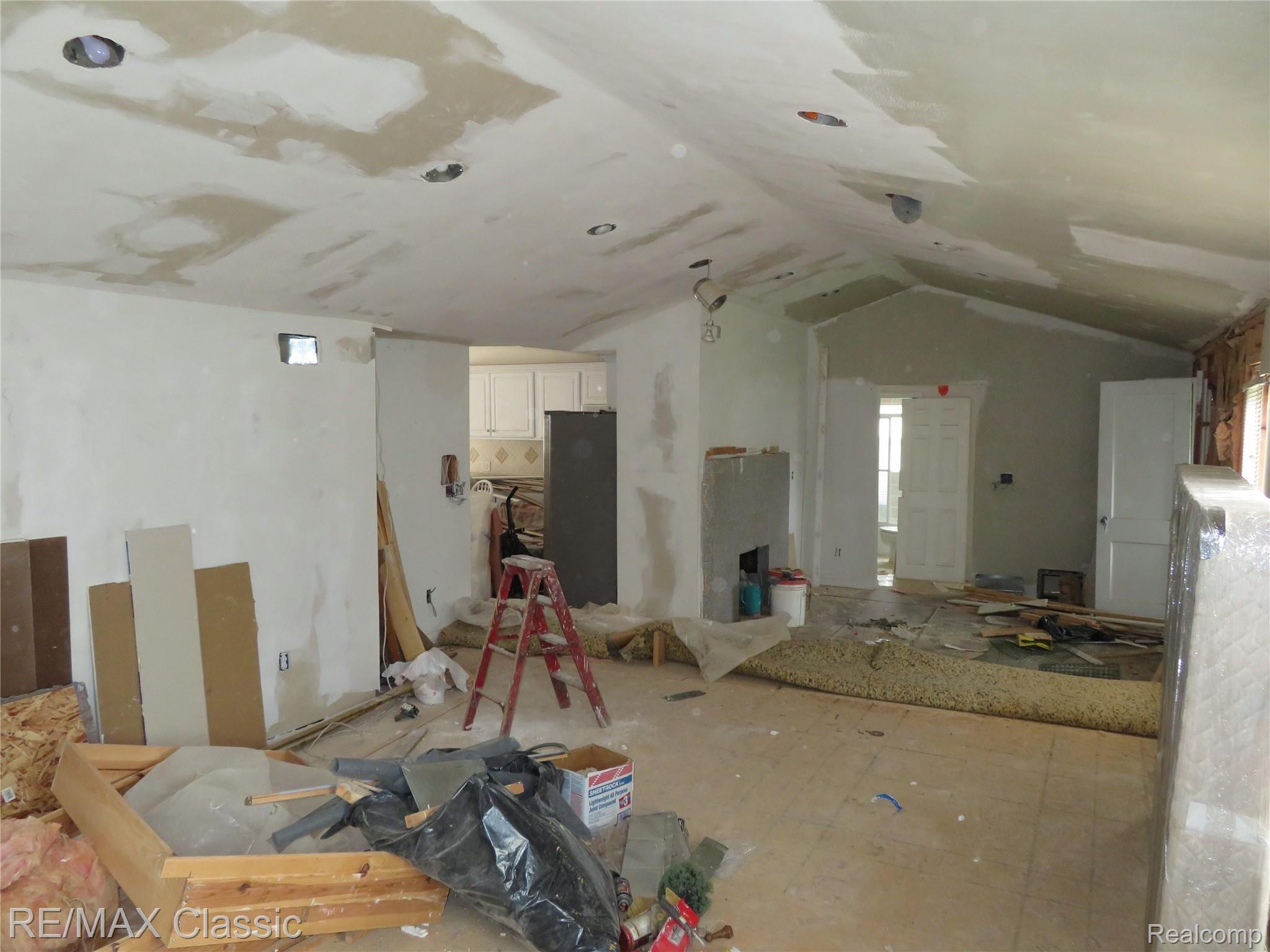 2005 Union Lake Road Commerce Township, MI 48382 - Photo 14 of 28 14.JPG